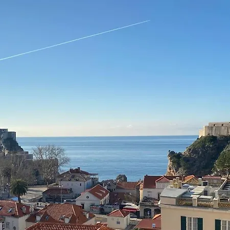 아파트 Cozy With Sea And Old Town View *